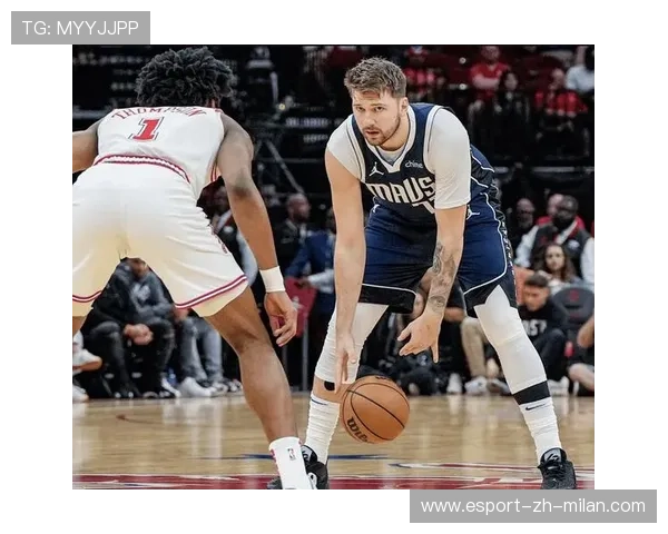 东契奇轻松挑篮得分，独行侠攻势连绵